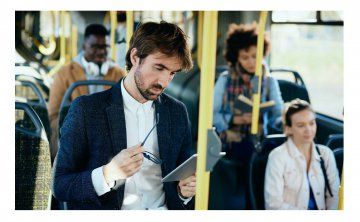 LES TRANSPORTS EN COMMUN